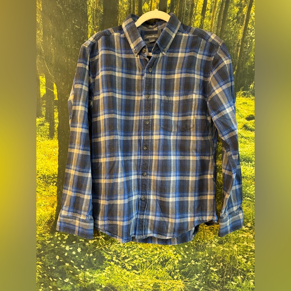 🍁 Eddie Bauer Men’s Flannel Blue Plaid Shirt - M
